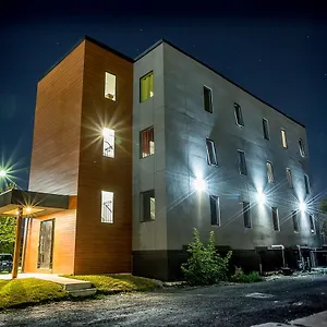 clifton-hill-condos-2a.niagara-fallshotels.com/